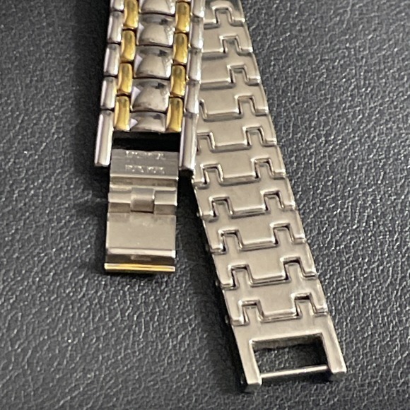 PULSAR Princess House Watch WORKS Womens Silver Gold Tone Bracelet Style Black main image 12